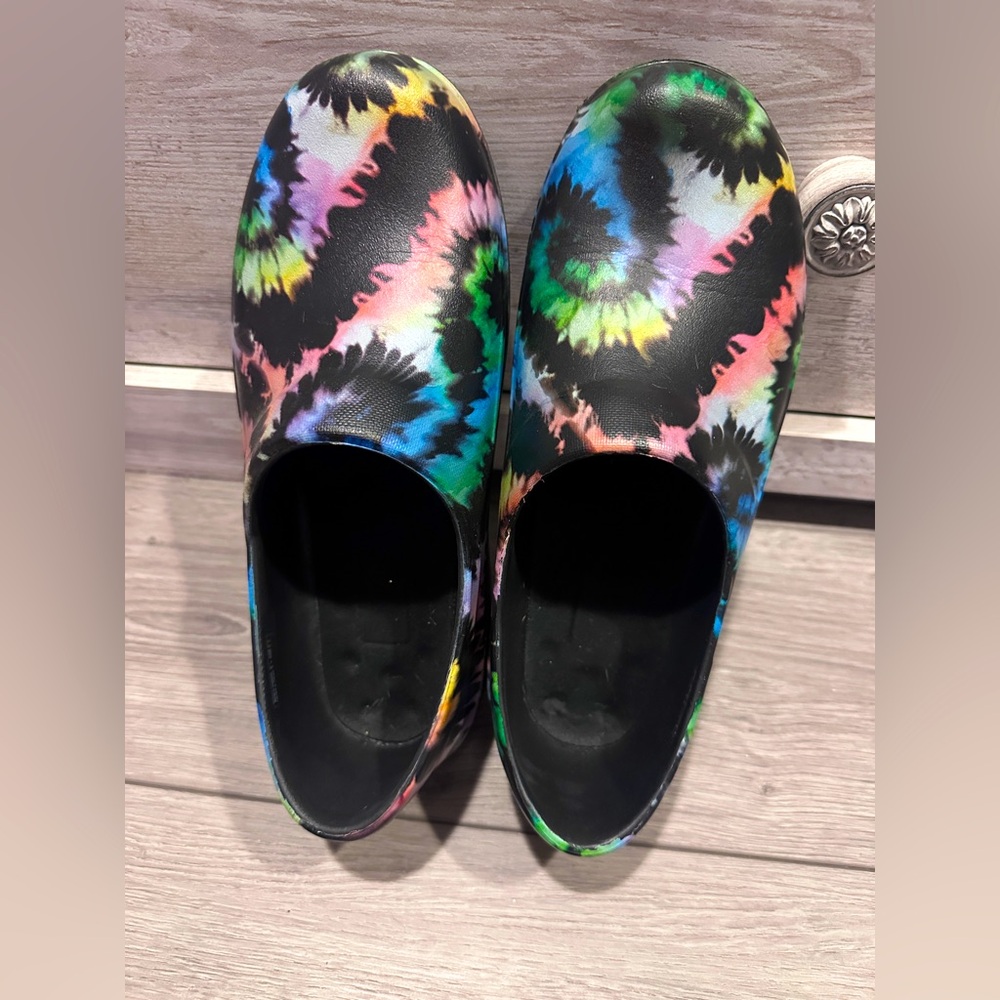 Crocs nurse shoes